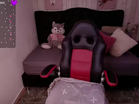  Rachel Jones  online show from February 18, 2026, 9:55 pm