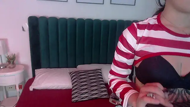 Jade Fg online show from November 3, 2025, 7:15 pm