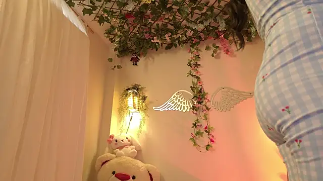 ISA NIXON online show from March 31, 2026, 2:06 pm