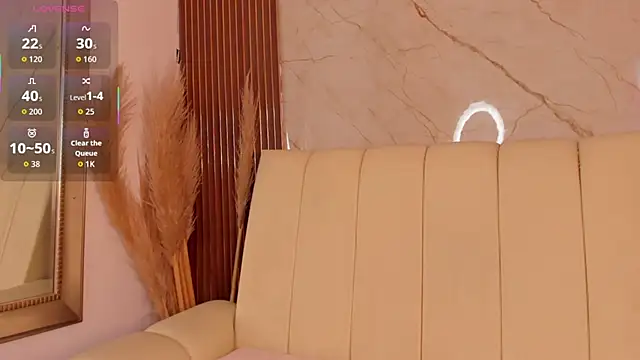 curly doll online show from October 29, 2025, 3:09 am