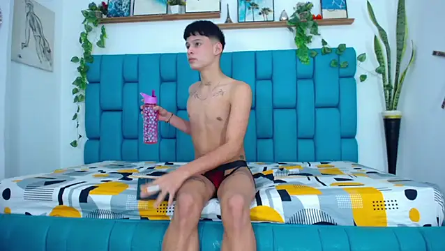 Hot Boys Latinos X online show from November 27, 2025, 6:10 pm