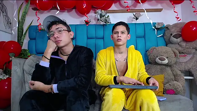 Hot Boys Latinos X online show from February 13, 2026, 11:12 pm