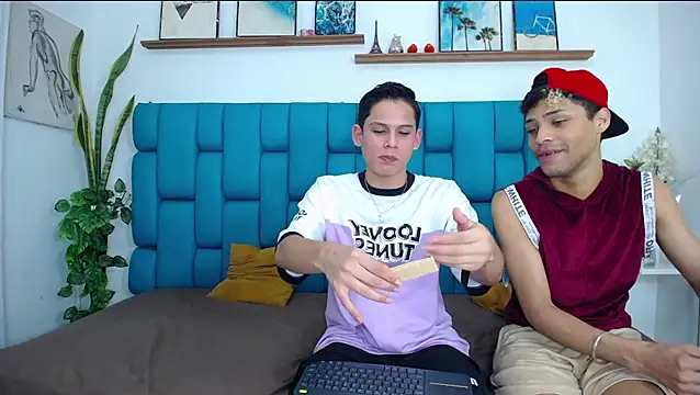 Hot Boys Latinos X online show from February 26, 2026, 11:04 pm