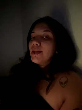 Hannahinfame online show from November 5, 2025, 4:56 am