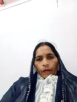 Snapshot of Indiangueen chatting on November 23, 2025, 2:39 pm Indiangueen online show from November 23, 2025, 2:39 pm