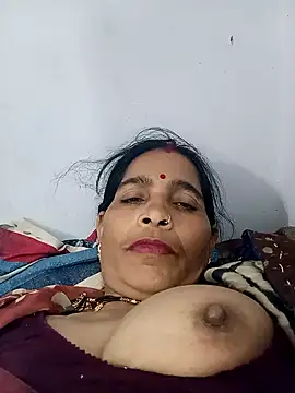 Snapshot of Indiangueen chatting on November 26, 2025, 1:01 pm Indiangueen online show from November 26, 2025, 1:01 pm