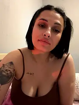 murr-kytty online show from October 26, 2025, 1:22 am