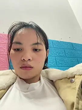 Snapshot of Tina_x chatting on December 17, 2025, 5:35 am Tina x online show from December 17, 2025, 5:35 am