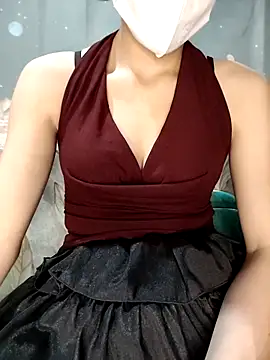 ezabel- online show from April 12, 2026, 12:43 pm