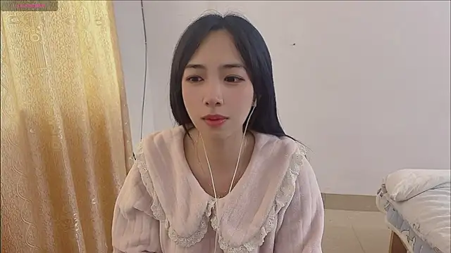 by-Hannah online show from November 13, 2025, 2:10 am