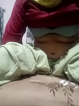 Snapshot of Best_couple2001 chatting on October 26, 2025, 4:02 pm Best couple2001 online show from October 26, 2025, 4:02 pm