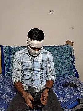 Heena-143 online show from November 30, 2025, 11:14 am