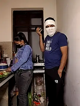 Heena-143 online show from December 18, 2025, 2:56 pm