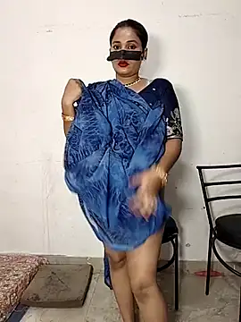 Snapshot of Heena-143 chatting on June 1, 2026, 10:06 am Heena-143 online show from June 1, 2026, 10:06 am