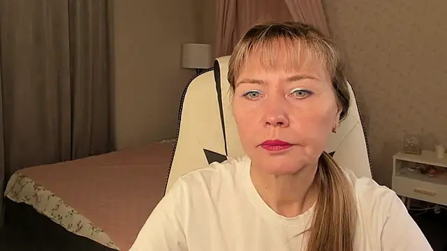 Snapshot of Carla_Vogue chatting on November 5, 2025, 3:17 am Carla Vogue online show from November 5, 2025, 3:17 am