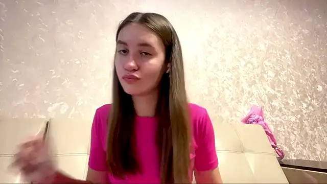 Snapshot of CurelJuule chatting on October 24, 2025, 1:18 pm CurelJuule online show from October 24, 2025, 1:18 pm