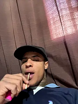 Snapshot of Guilps chatting on October 24, 2025, 1:40 pm Guilps online show from October 24, 2025, 1:40 pm