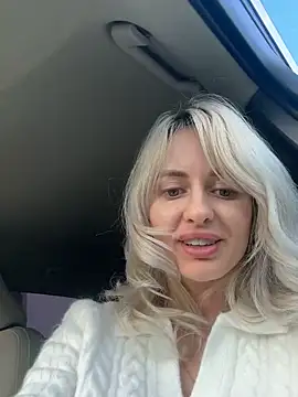 blondegirlx online show from November 7, 2025, 1:00 pm