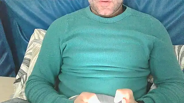 Evasionee online show from December 2, 2025, 8:26 pm