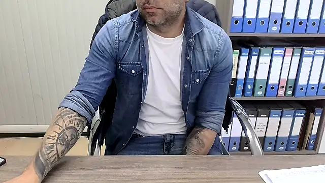 Evasionee online show from April 13, 2026, 7:03 am