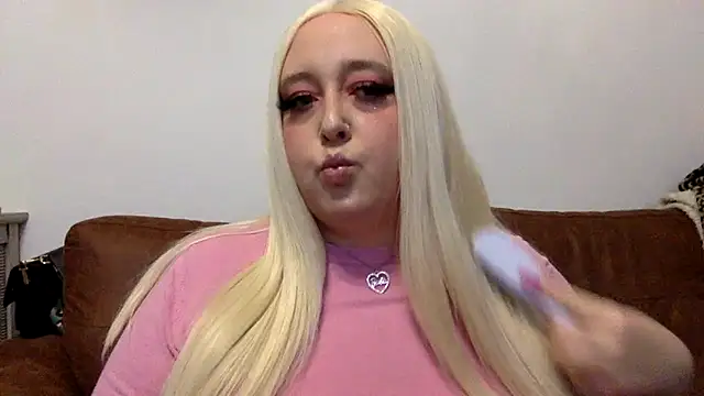 goddessbarbie444 online show from November 4, 2025, 1:27 am