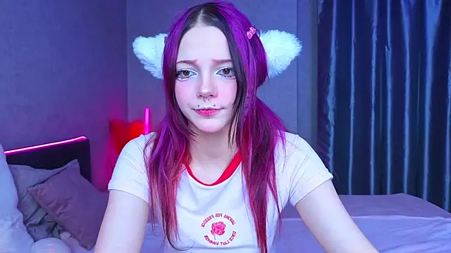 Snapshot of KittieHeart chatting on November 3, 2025, 5:36 pm KittieHeart online show from November 3, 2025, 5:36 pm