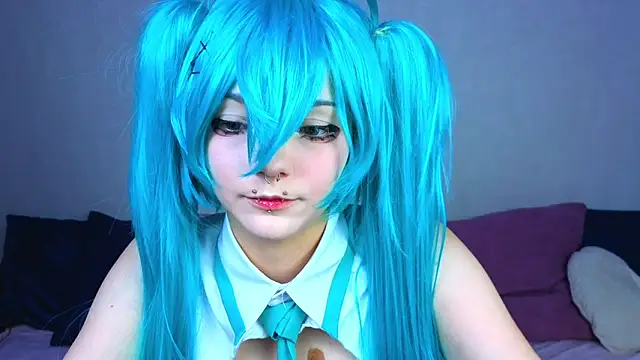 Snapshot of KittieHeart chatting on November 14, 2025, 9:02 pm KittieHeart online show from November 14, 2025, 9:02 pm