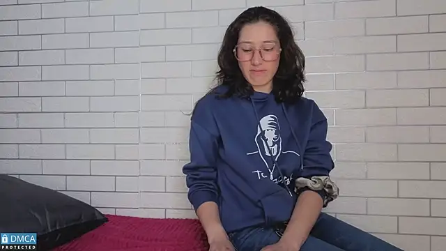 Snapshot of eva_delight_ chatting on April 8, 2026, 12:05 pm eva delight online show from April 8, 2026, 12:05 pm