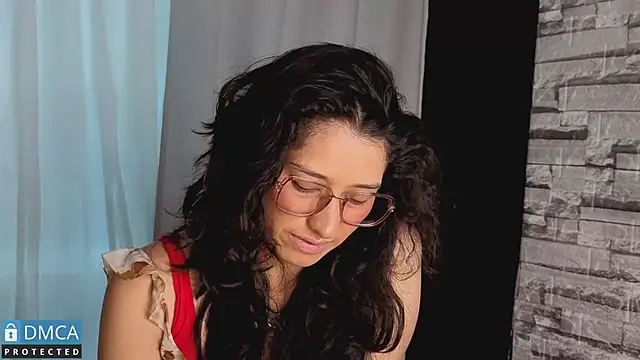 Snapshot of eva_delight_ chatting on June 1, 2026, 12:18 pm eva delight online show from June 1, 2026, 12:18 pm