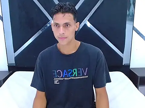 Snapshot of wiltom_ chatting on October 28, 2025, 12:09 pm wiltom online show from October 28, 2025, 12:09 pm