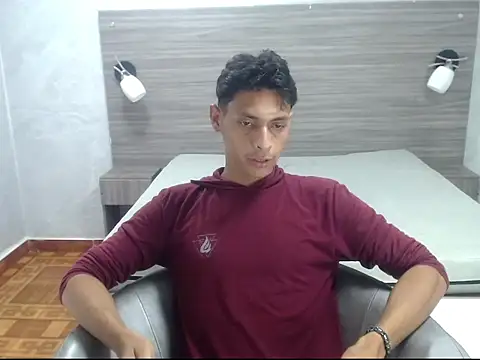 Snapshot of wiltom_ chatting on November 2, 2025, 9:17 pm wiltom online show from November 2, 2025, 9:17 pm