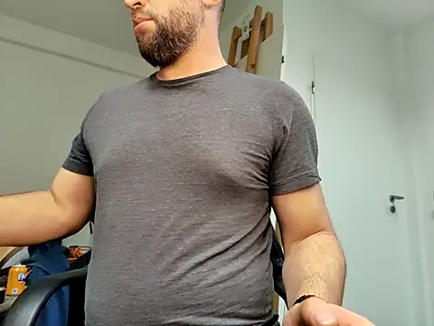 stripcumboy online show from October 24, 2025, 6:04 pm