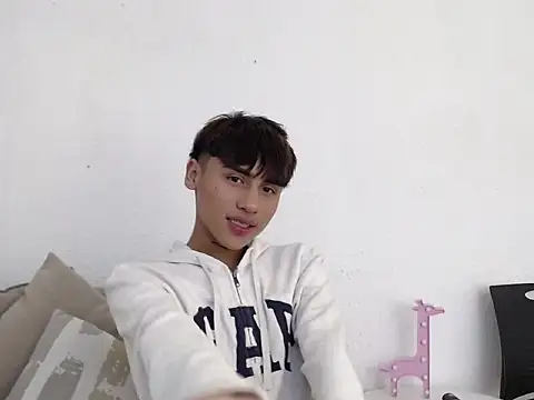 LianRoss online show from November 5, 2025, 8:20 pm