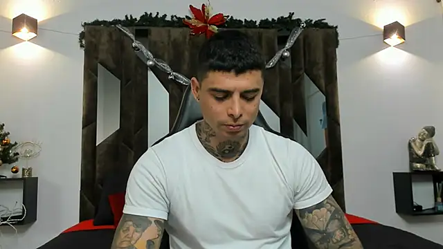 MATEO DILUCA online show from December 4, 2025, 4:05 pm