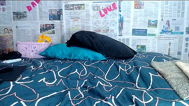 hexaravagina22 online show from November 9, 2025, 12:47 pm