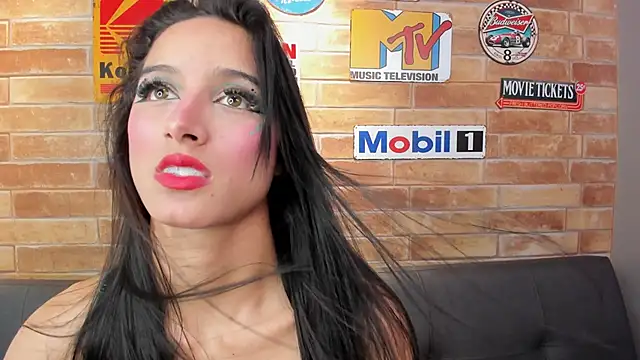 Snapshot of foxy_sharlotte chatting on March 4, 2026, 6:03 pm foxy sharlotte online show from March 4, 2026, 6:03 pm