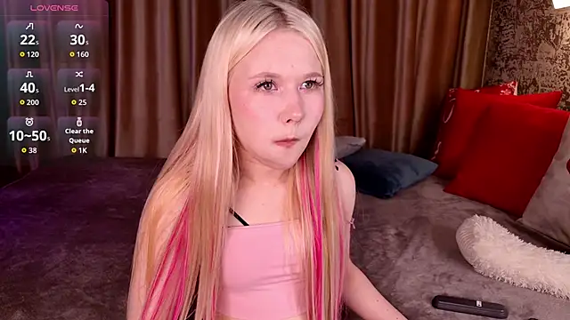 VivieSunn online show from April 9, 2026, 3:06 pm