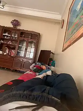 Unique-Man online show from November 3, 2025, 1:01 pm