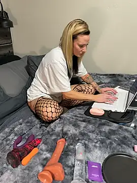 daniellasinnocence online show from November 11, 2025, 5:29 am