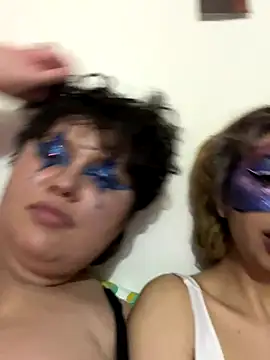 Snapshot of Ellie_Raven chatting on October 31, 2025, 11:00 am Ellie Raven online show from October 31, 2025, 11:00 am