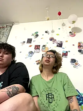 Snapshot of Ellie_Raven chatting on November 3, 2025, 5:09 am Ellie Raven online show from November 3, 2025, 5:09 am