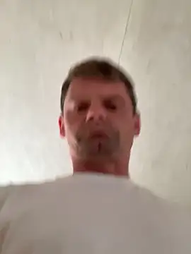 Olav81 online show from October 26, 2025, 7:14 am