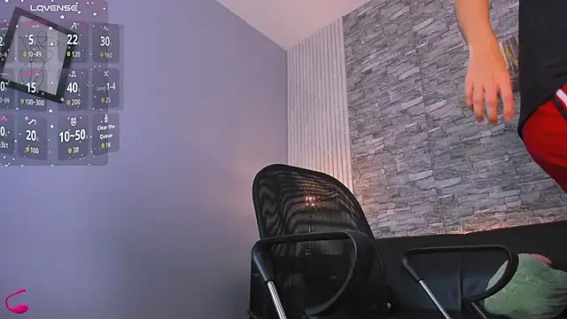 zack joness18 online show from October 29, 2025, 3:42 am