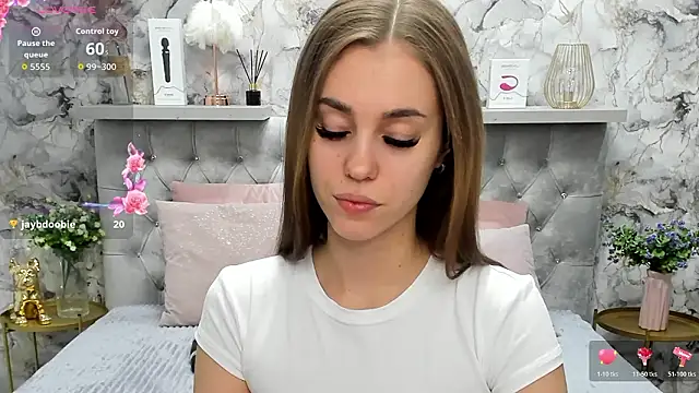 Snapshot of CandysSweet chatting on February 22, 2026, 1:18 am CandysSweet online show from February 22, 2026, 1:18 am