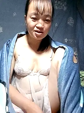 Snapshot of Noelle-e chatting on November 27, 2025, 1:24 pm Noelle-e online show from November 27, 2025, 1:24 pm