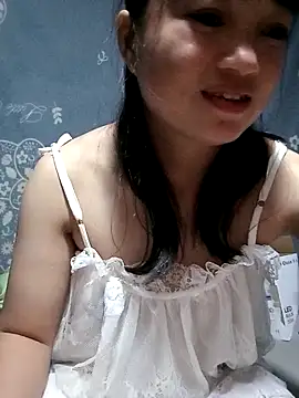 Snapshot of Noelle-e chatting on December 2, 2025, 12:54 pm Noelle-e online show from December 2, 2025, 12:54 pm