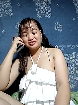 Snapshot of Noelle-e chatting on December 23, 2025, 5:49 am Noelle-e online show from December 23, 2025, 5:49 am