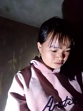 Snapshot of Noelle-e chatting on January 7, 2026, 3:36 pm Noelle-e online show from January 7, 2026, 3:36 pm