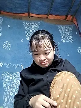 Snapshot of Noelle-e chatting on January 10, 2026, 1:29 am Noelle-e online show from January 10, 2026, 1:29 am