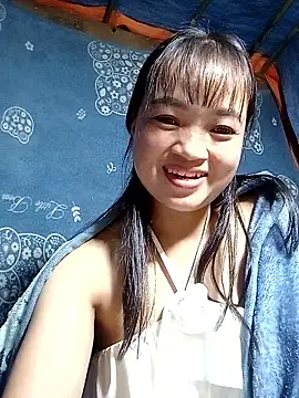 Snapshot of Noelle-e chatting on January 13, 2026, 12:54 pm Noelle-e online show from January 13, 2026, 12:54 pm